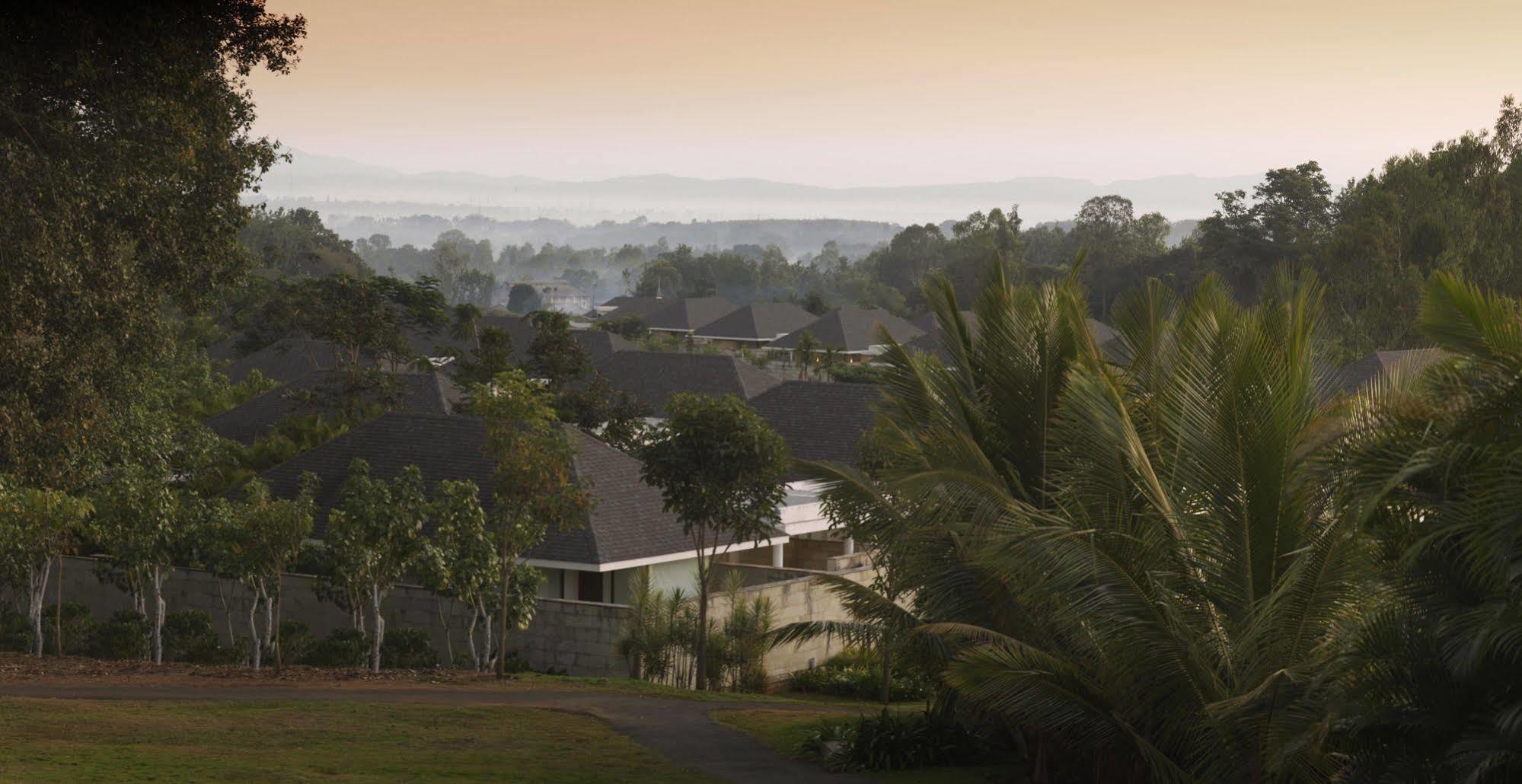 The Serai Chikmagalur Exterior photo